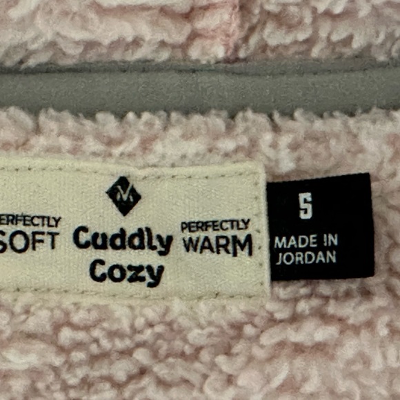 Cuddly Cozy Jacket Girls Size S Cozy Warm Pink Jacket - Picture 3 of 3